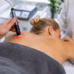 Mäkká laserová terapia na liečbu bolesti a urýchlenie hojenia tkanív.